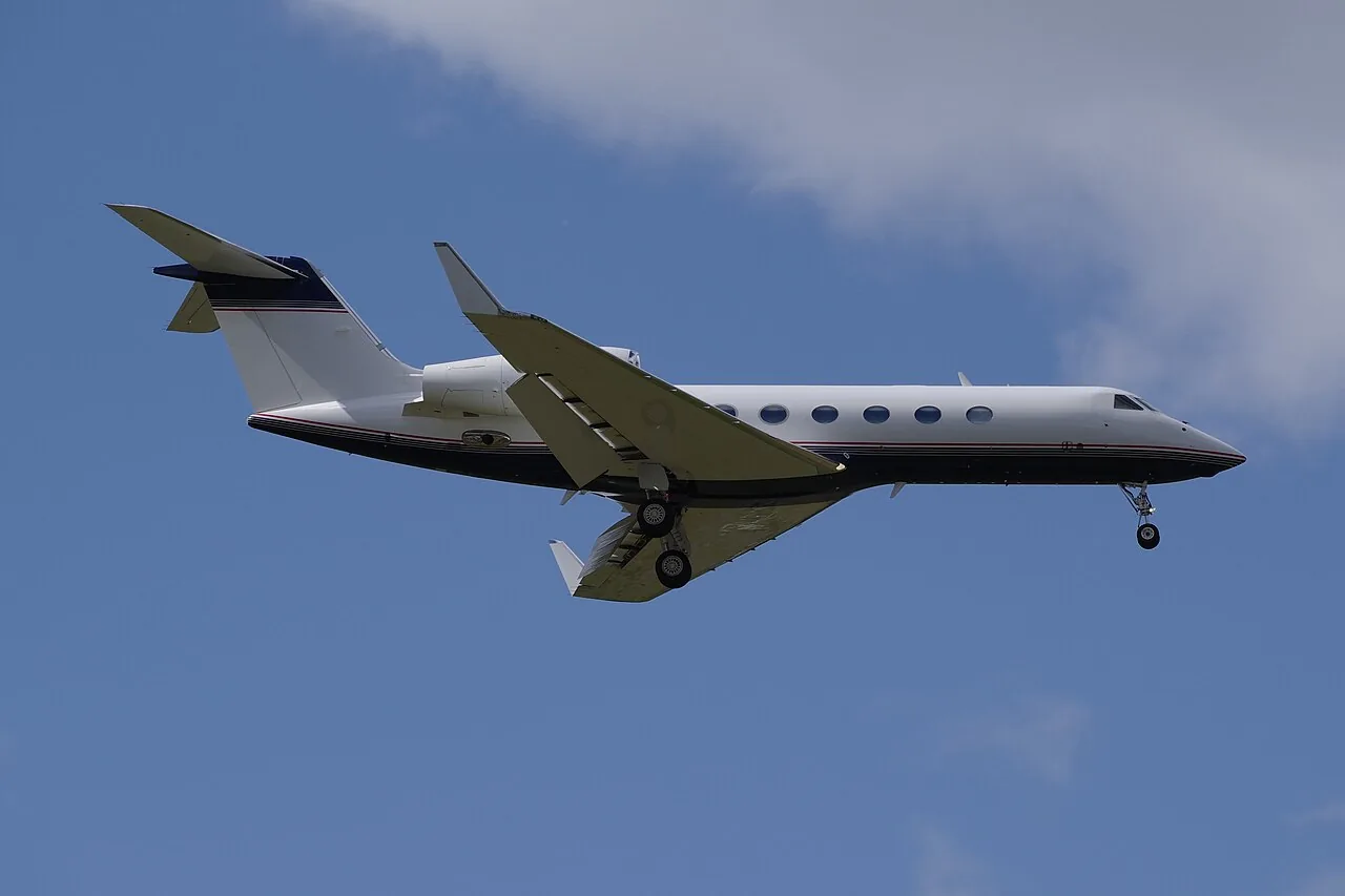 Gulfstream G450 exterior — representative aircraft